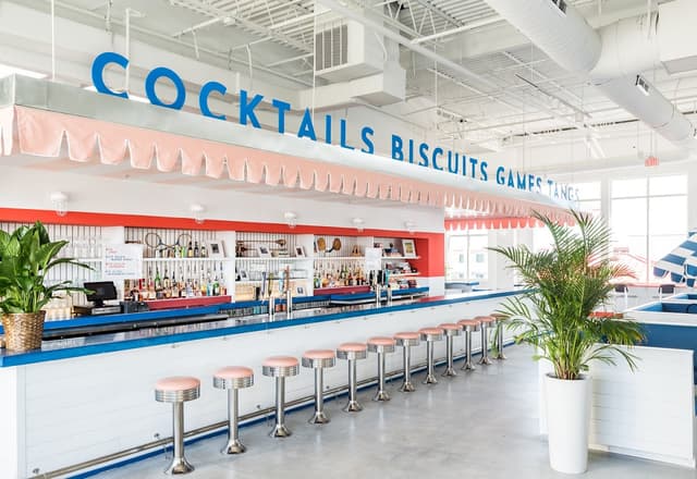 Friday open bar welcome party at Beachside Social